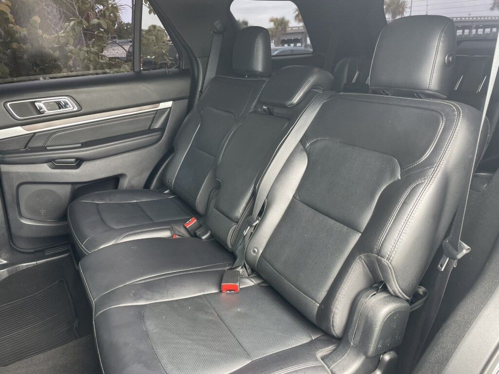 2019 Ford Explorer Limited~CLEAN CARFAX~ONLINE FINANCE~BLUETOOTH~LEATHER SEATS~MOONROOF / SUNROOF~NAVIGATION SYSTEM Sarasota FL