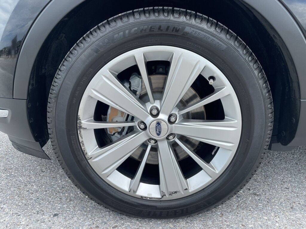 2019 Ford Explorer Limited~CLEAN CARFAX~ONLINE FINANCE~BLUETOOTH~LEATHER SEATS~MOONROOF / SUNROOF~NAVIGATION SYSTEM Sarasota FL