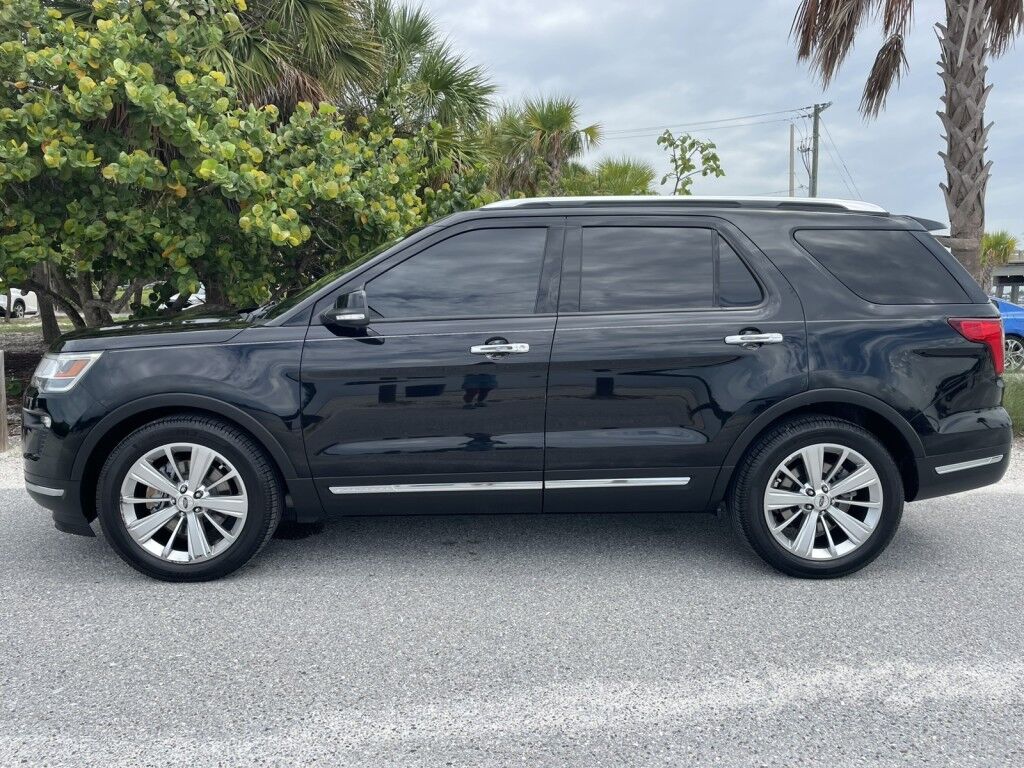 2019 Ford Explorer Limited~CLEAN CARFAX~ONLINE FINANCE~BLUETOOTH~LEATHER SEATS~MOONROOF / SUNROOF~NAVIGATION SYSTEM