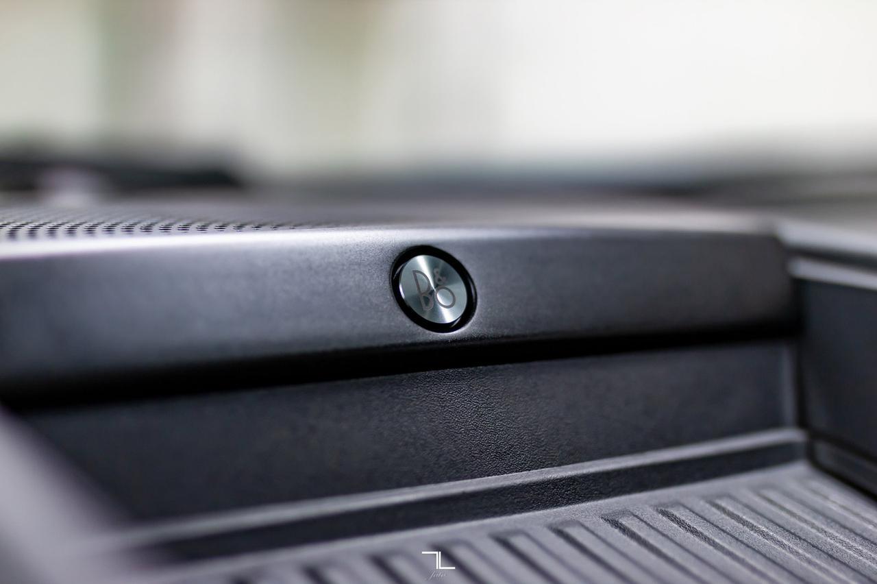 2019 Ford F-150 4x4 Super Crew Lariat Lift Wheels Leather Roof Nav Red Deer AB