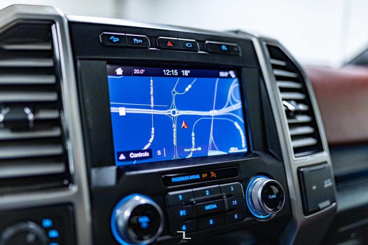 2019 Ford F-150 4x4 Super Crew Platinum Leather Roof Nav BCam Red Deer AB