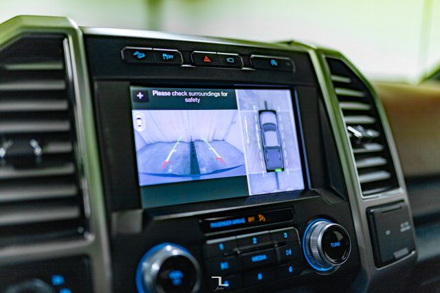 2019 Ford F-150 4x4 Super Crew Platinum Leather Roof Nav BCam Red Deer AB