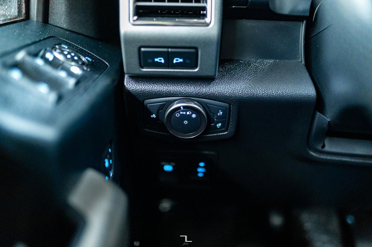 2019 Ford F-150 4x4 Super Crew Raptor Leather Roof Nav BCam Red Deer AB