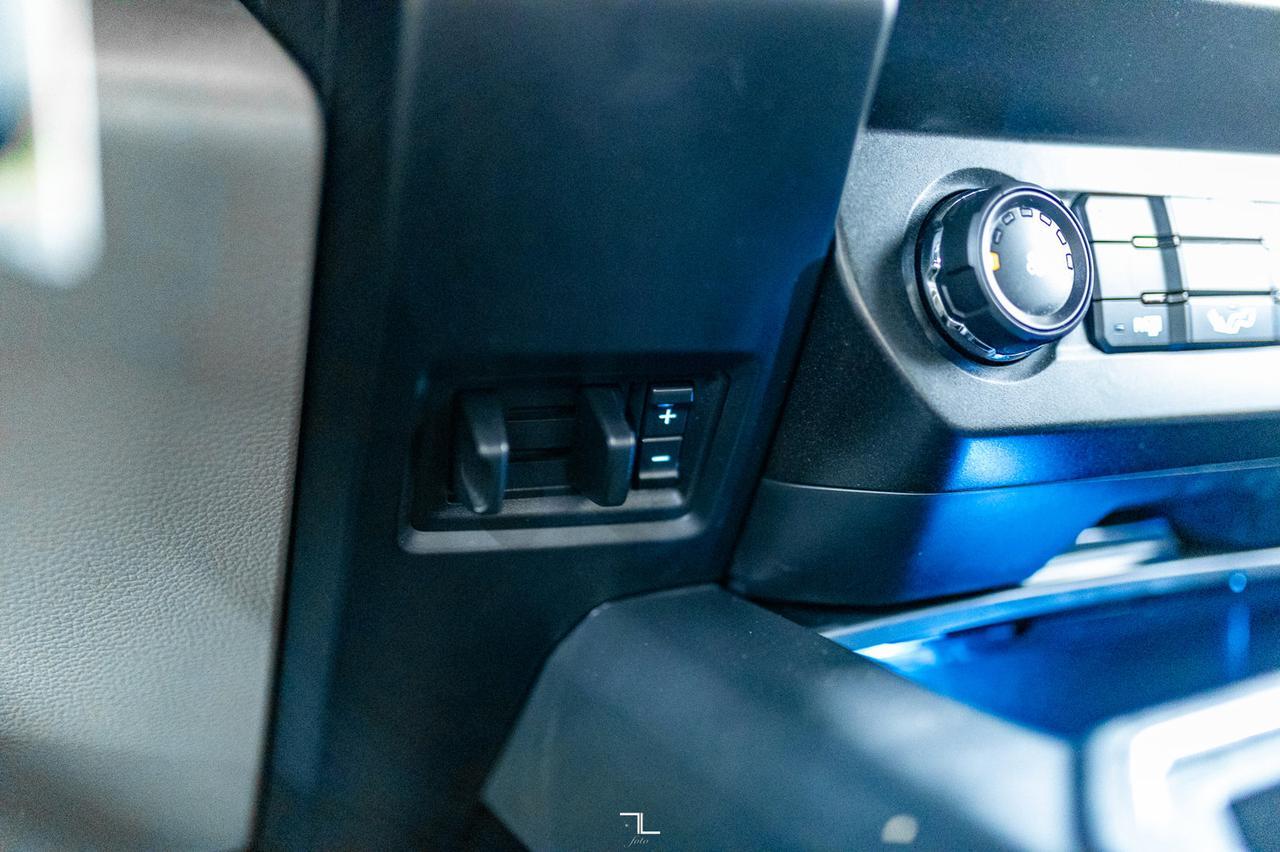 2019 Ford F-150 4x4 Super Crew STX BCam Red Deer AB