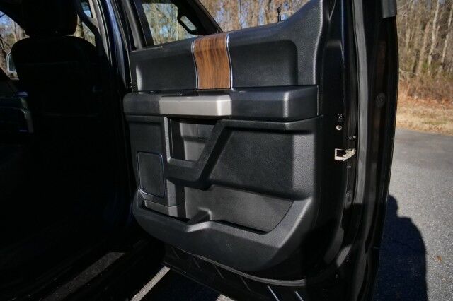 2019 Ford F-150 LARIAT 4X4 / Tech PKG / Pano Sunroof! High Point NC