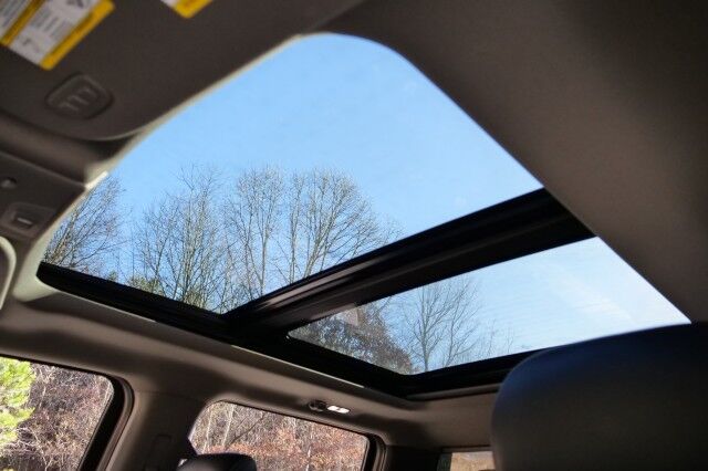 2019 Ford F-150 LARIAT 4X4 / Tech PKG / Pano Sunroof! High Point NC