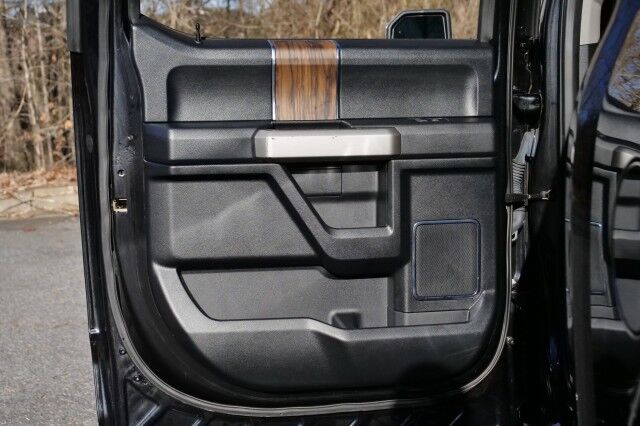 2019 Ford F-150 LARIAT 4X4 / Tech PKG / Pano Sunroof! High Point NC