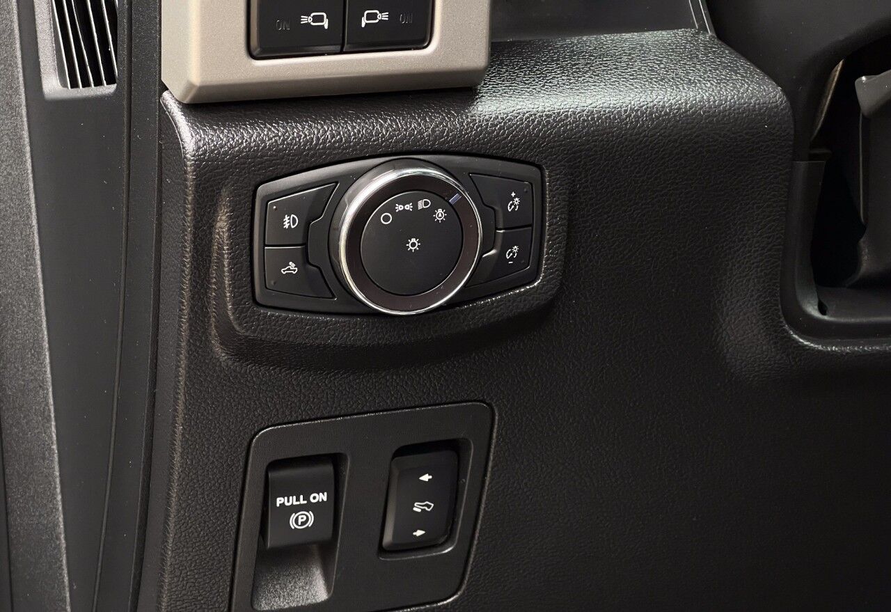 2019 Ford F-150 LARIAT, Nav, 20'' Chrome Wheels, Appearence Pkg Springfield NJ