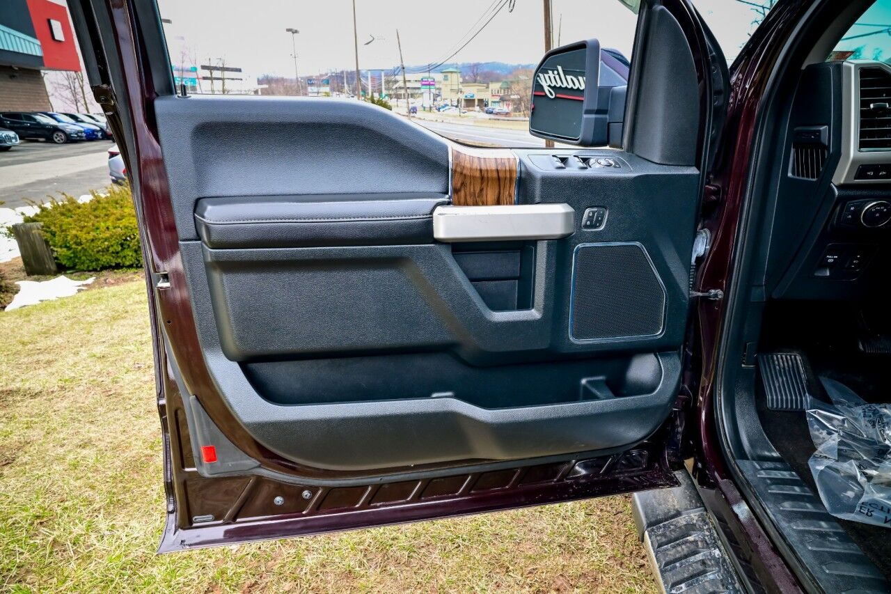 2019 Ford F-150 LARIAT, Nav, 20'' Chrome Wheels, Appearence Pkg Springfield NJ