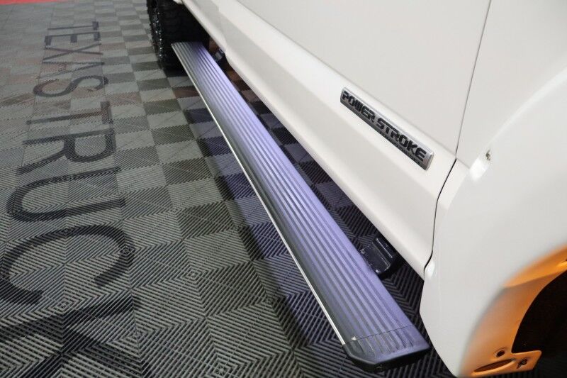 2019 Ford F-150 Platinum 3.0L Diesel GPS Sunroof 35in Tires Ready Lift Arlington TX