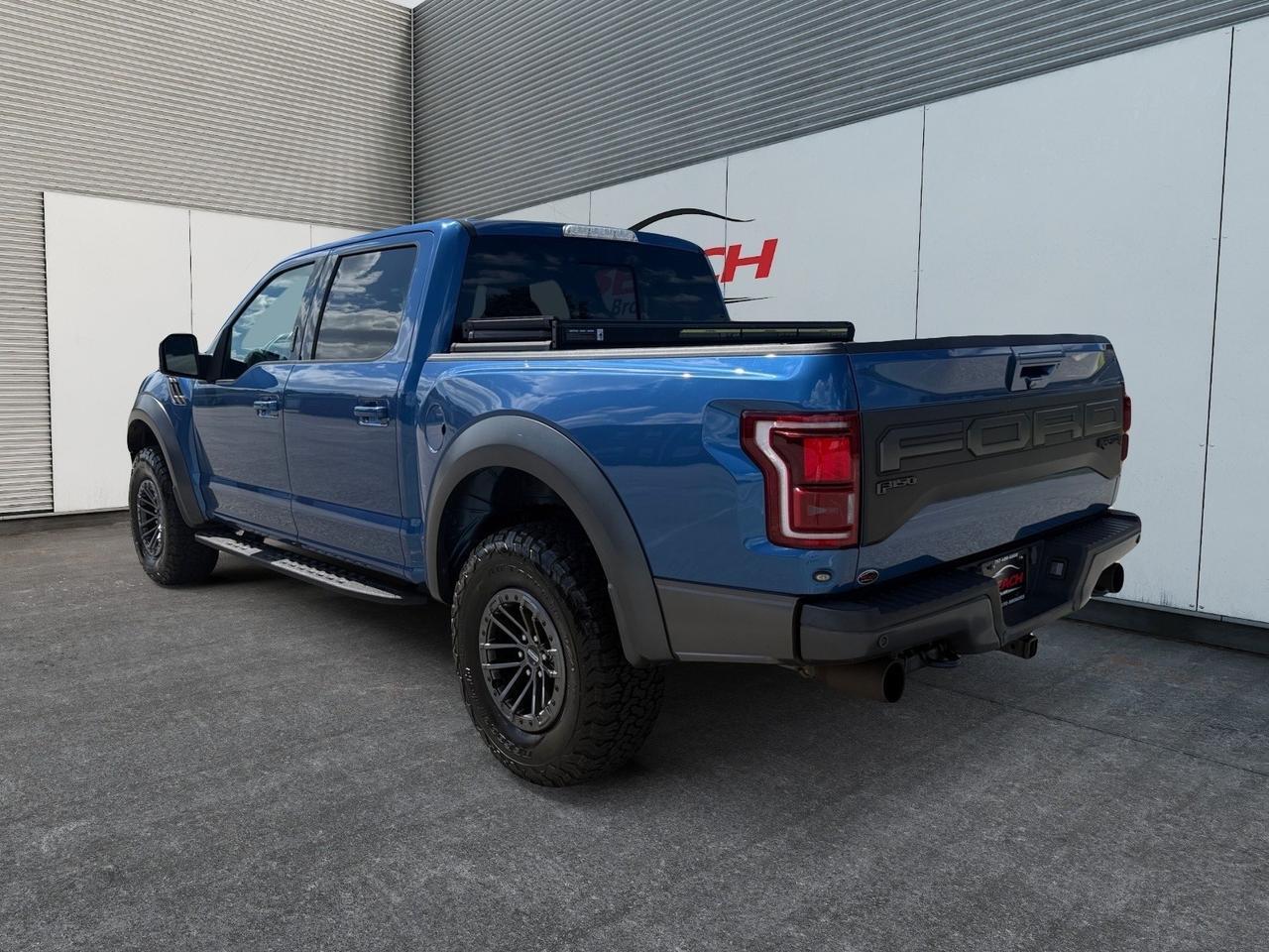 2019 Ford F-150 Raptor, HEATED/VENTILATED SEATS, MOONROOF, TONNEAU COVER, HEATED STEERING WHEEL, BLUETOOTH, RUNNING BOARDS, TOW PACKAGE, POWER SLIDING REAR WINDOW, B&O SPEAKERS, BACKUP CAMERA, ONLY 1 OWNER, DON'T LET THIS RAPTOR PASS YOU BY! Norfolk VA