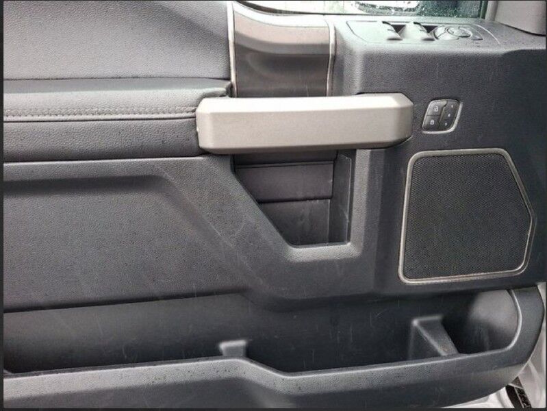 2019 Ford F-150 Raptor SuperCrew 4WD w/ Equipment Group 802A Luxury Arlington VA