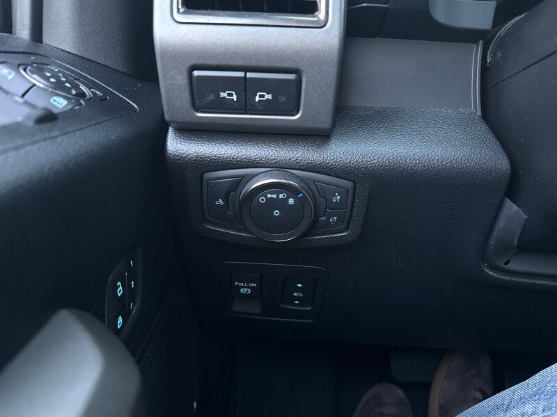 2019 Ford F-150 Raptor SuperCrew 4WD w/ Equipment Group 802A Luxury Arlington VA