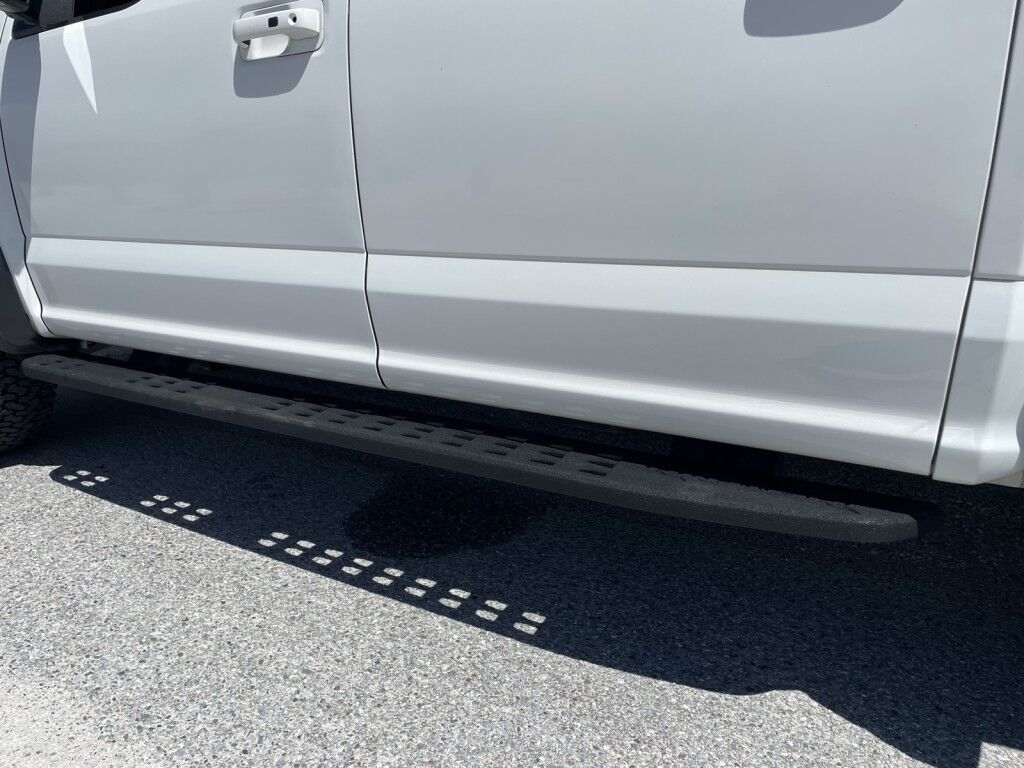 2019 Ford F-150 Raptor~4X4~5.6&apos; BED LENGTH~ADJUSTABLE LUMBAR SUPPORT~APPLE CARPLAY~BLIND SPOT WARNING~CRASH SENSORS~ECOBOOST~LEATHER SEATS~LUXURY PACKAGE~POWER LOCLING TAILGATE~REMOVABLE TAILGATE~TECHNOLOGY PACKAGE~TOW/HAUL MODE Sarasota FL