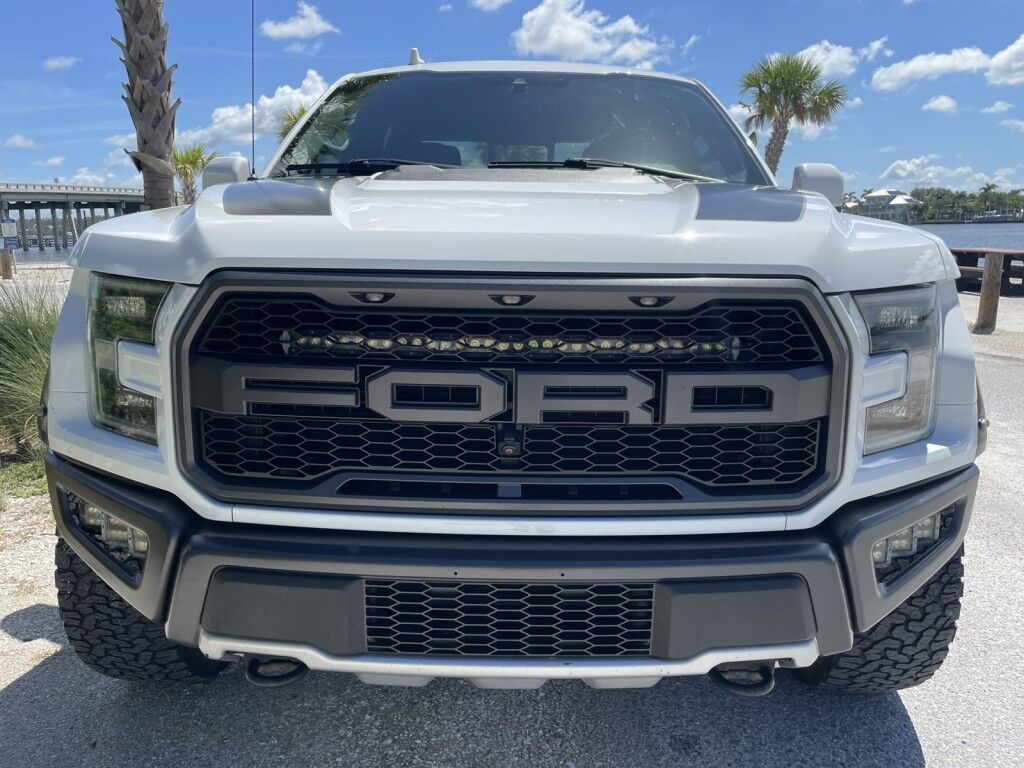 2019 Ford F-150 Raptor~4X4~5.6&apos; BED LENGTH~ADJUSTABLE LUMBAR SUPPORT~APPLE CARPLAY~BLIND SPOT WARNING~CRASH SENSORS~ECOBOOST~LEATHER SEATS~LUXURY PACKAGE~POWER LOCLING TAILGATE~REMOVABLE TAILGATE~TECHNOLOGY PACKAGE~TOW/HAUL MODE Sarasota FL