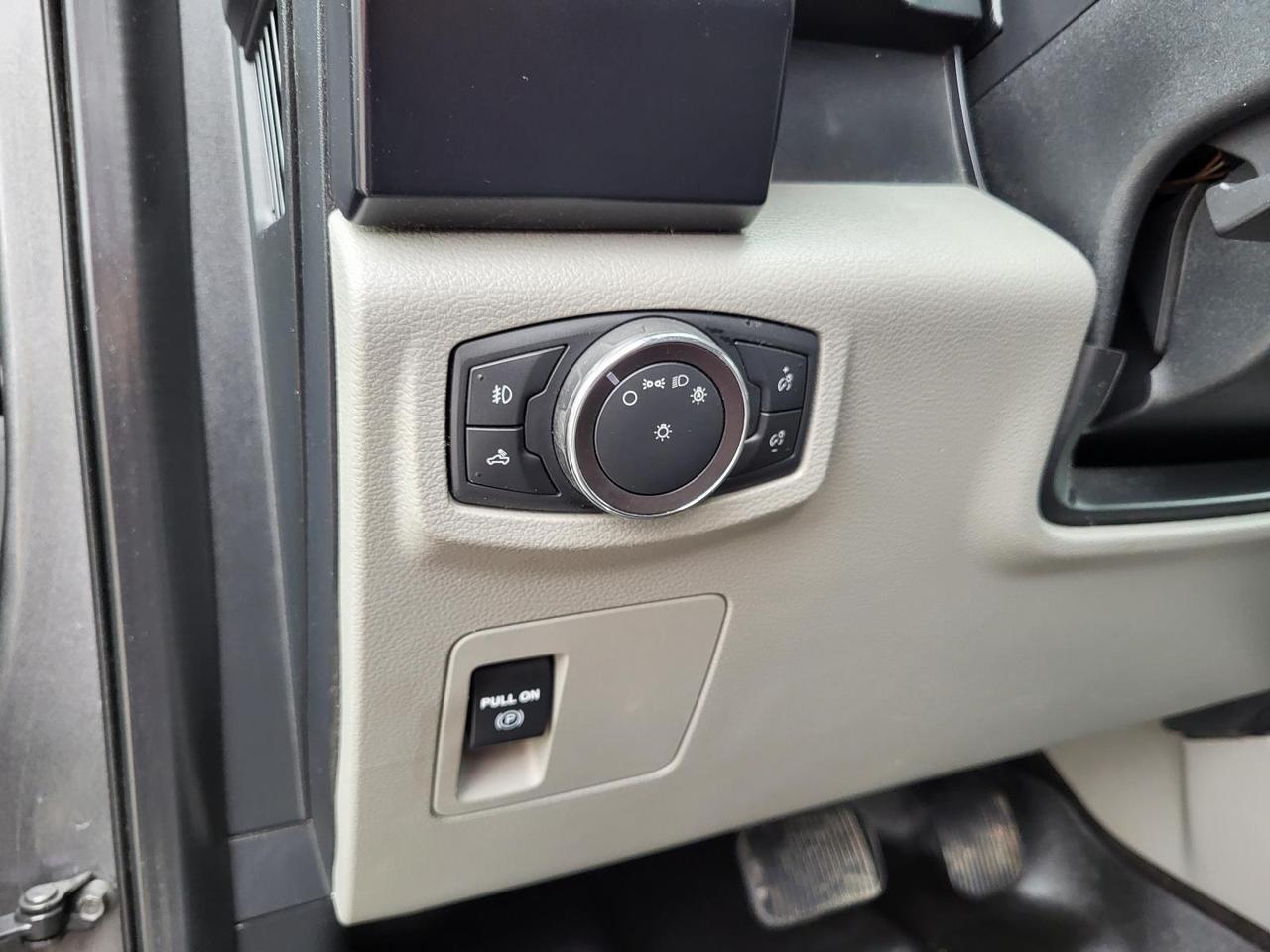 2019 Ford F-150 XL 4WD SuperCrew 5.5' Box Beeville TX