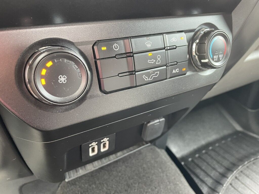 2019 Ford F-150 XL~4X4~RUNNING BOARDS~1 OWNER/CLEAN CARFAX~CRUISE CONTROL~POWER LOCKS~ONLINE FINANCE AND SHIPPING AVAILABLE!!!! Sarasota FL