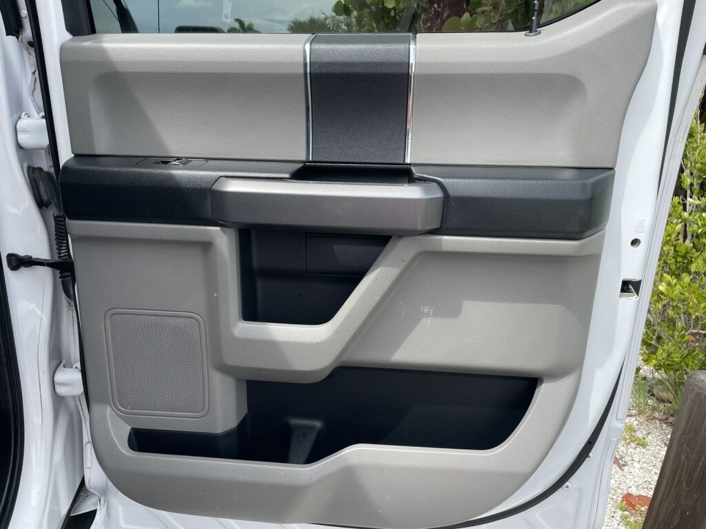 2019 Ford F-150 XL~4X4~RUNNING BOARDS~1 OWNER/CLEAN CARFAX~CRUISE CONTROL~POWER LOCKS~ONLINE FINANCE AND SHIPPING AVAILABLE!!!! Sarasota FL