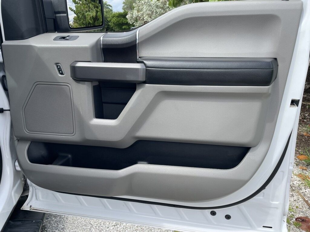 2019 Ford F-150 XL~4X4~RUNNING BOARDS~1 OWNER/CLEAN CARFAX~CRUISE CONTROL~POWER LOCKS~ONLINE FINANCE AND SHIPPING AVAILABLE!!!! Sarasota FL