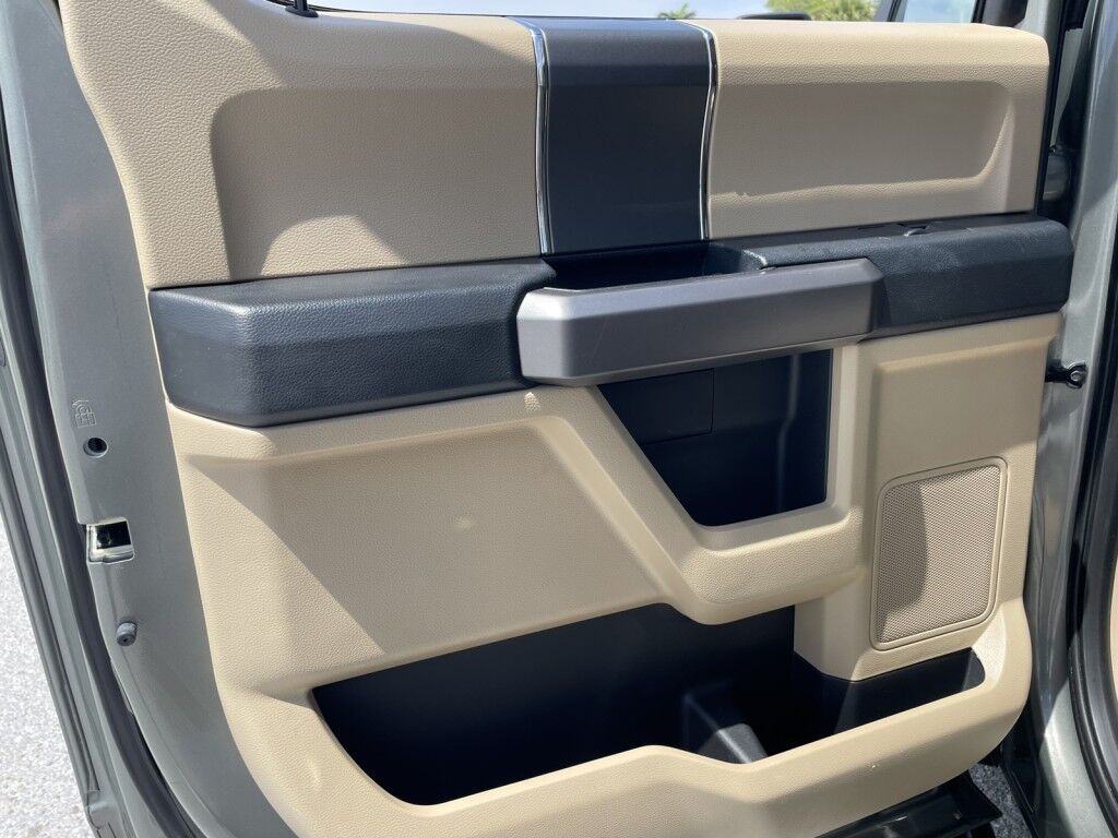 2019 Ford F-150 XL~CLEAN CAR-FAX~1 OWNER~EXCELLENT CONDITION~4X2~BLUETOOTH~ECOBOOST~PANORAMIC MOONROOF / SUNROOF~TOW/HAUL MODE Sarasota FL