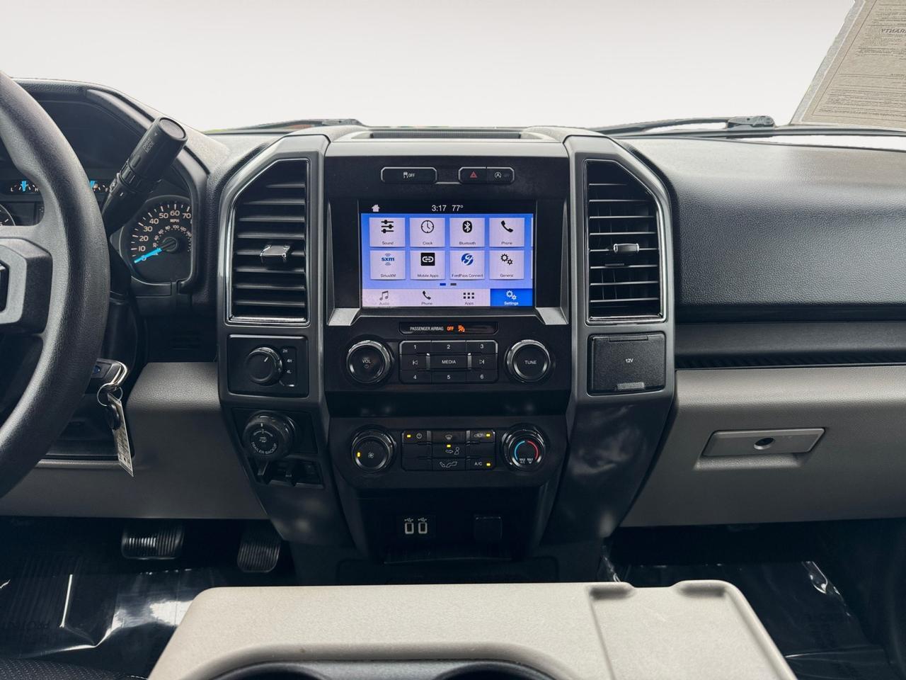 2019 Ford F-150 XLT, 4X4, LIFTED 35&apos;S, TONNEAU COVER, LEATHER SEATS, ANDROID AUTO & APPLE CAR PLAY, KEYPAD ENTRY, CLEAN CARFAX, TRUCKS THIS CLEAN ARE HARD TO FIND, DRIVE HOME IN A NEW TRUCK TODAY!!! Norfolk VA