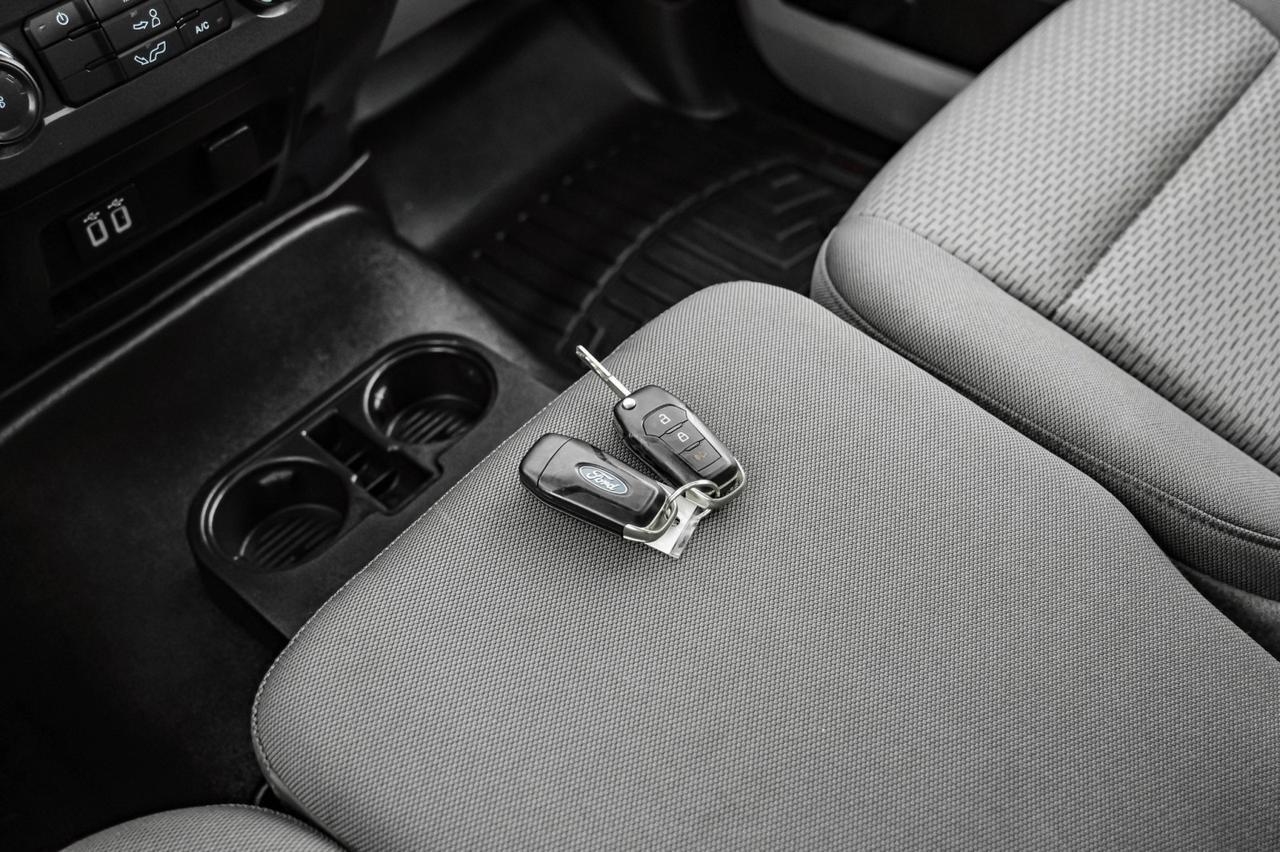 2019 Ford F-150 XLT REGULAR CAB AUTOMATIC PRE COLLISION ASSIST REAR CAMERA BLUETOOTH TOW HITCH Carrollton TX