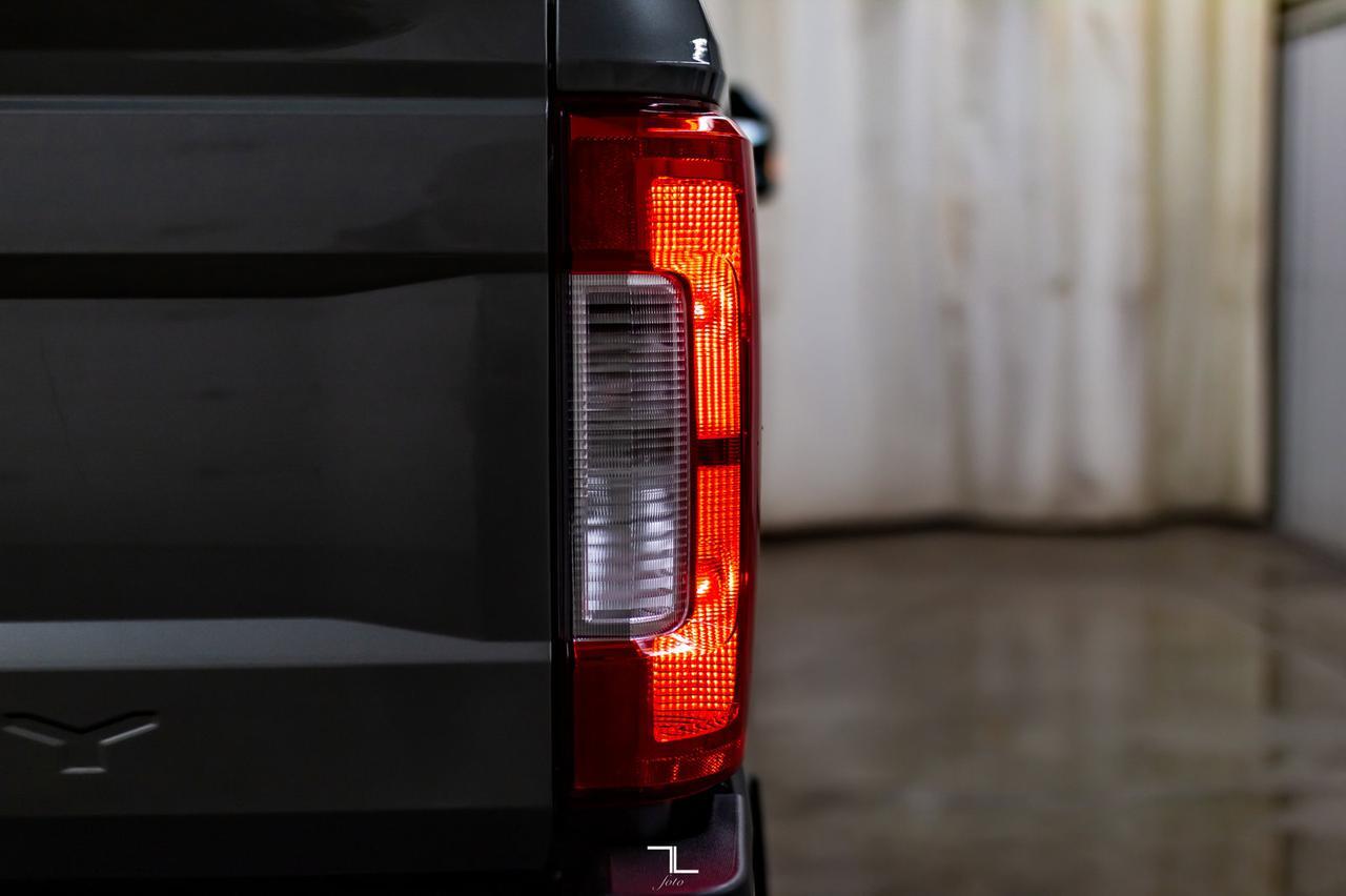 2019 Ford F-250 4x4 Crew Cab Lariat Leather Nav BCam Red Deer AB