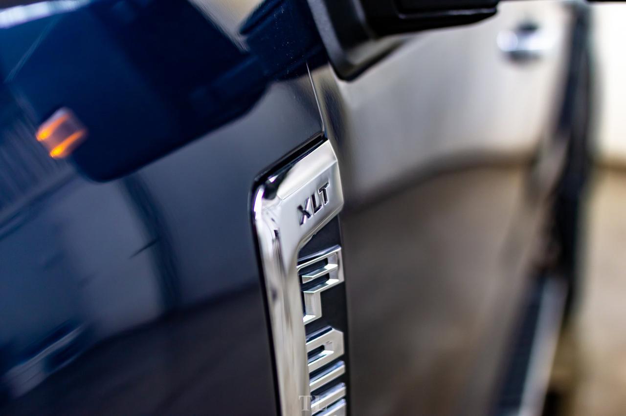 2019 Ford F-250 4x4 Crew Cab XLT Diesel Lift Nav BCam Red Deer AB