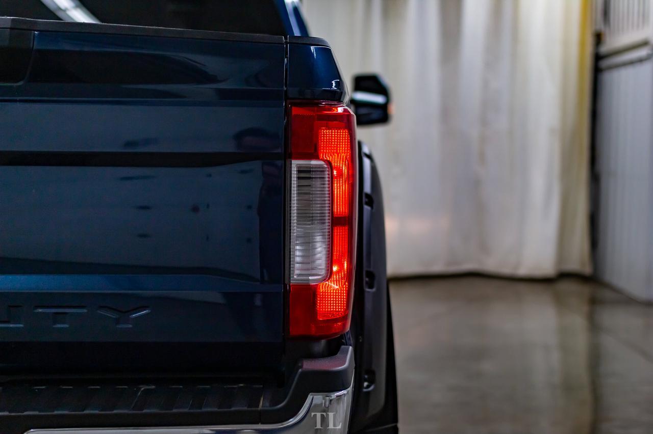 2019 Ford F-250 4x4 Crew Cab XLT Diesel Lift Nav BCam Red Deer AB