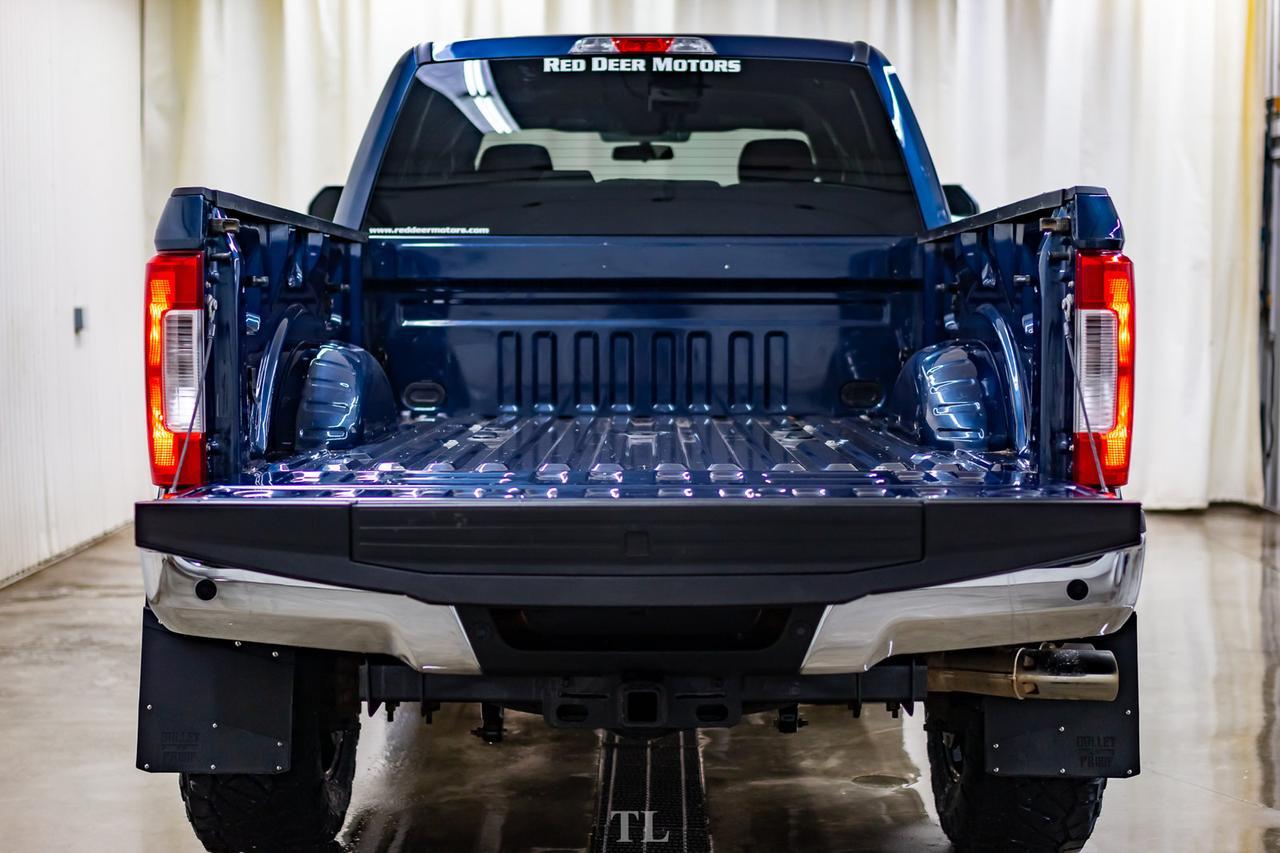 2019 Ford F-250 4x4 Crew Cab XLT Diesel Lift Nav BCam Red Deer AB