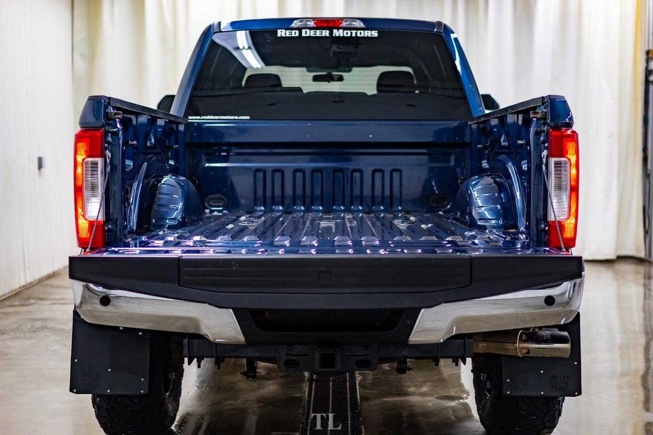 2019 Ford F-250 4x4 Crew Cab XLT Diesel Lift Nav BCam Red Deer AB