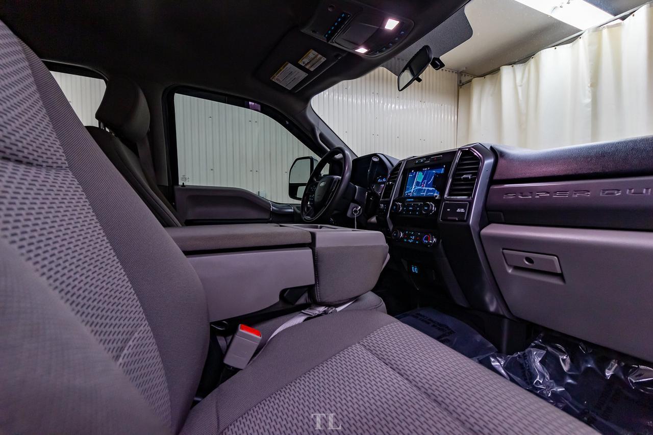 2019 Ford F-250 4x4 Crew Cab XLT Diesel Lift Nav BCam Red Deer AB