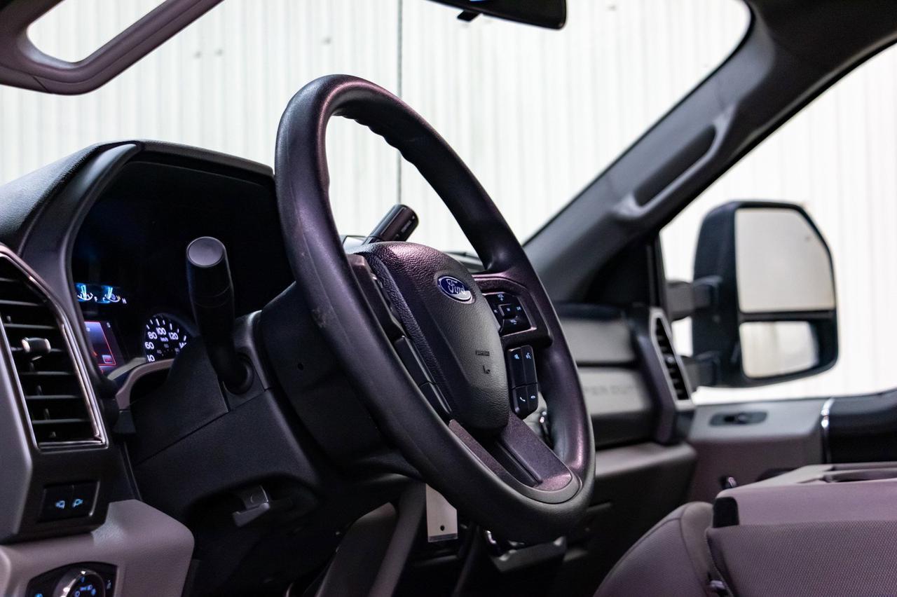 2019 Ford F-250 4x4 Crew Cab XLT FX4 BCam Red Deer AB