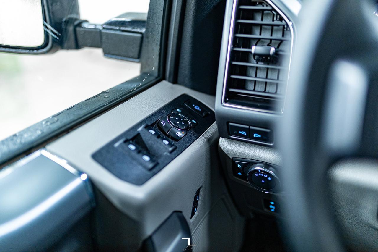 2019 Ford F-250 4x4 Crew Cab XLT FX4 Leather BCam Red Deer AB