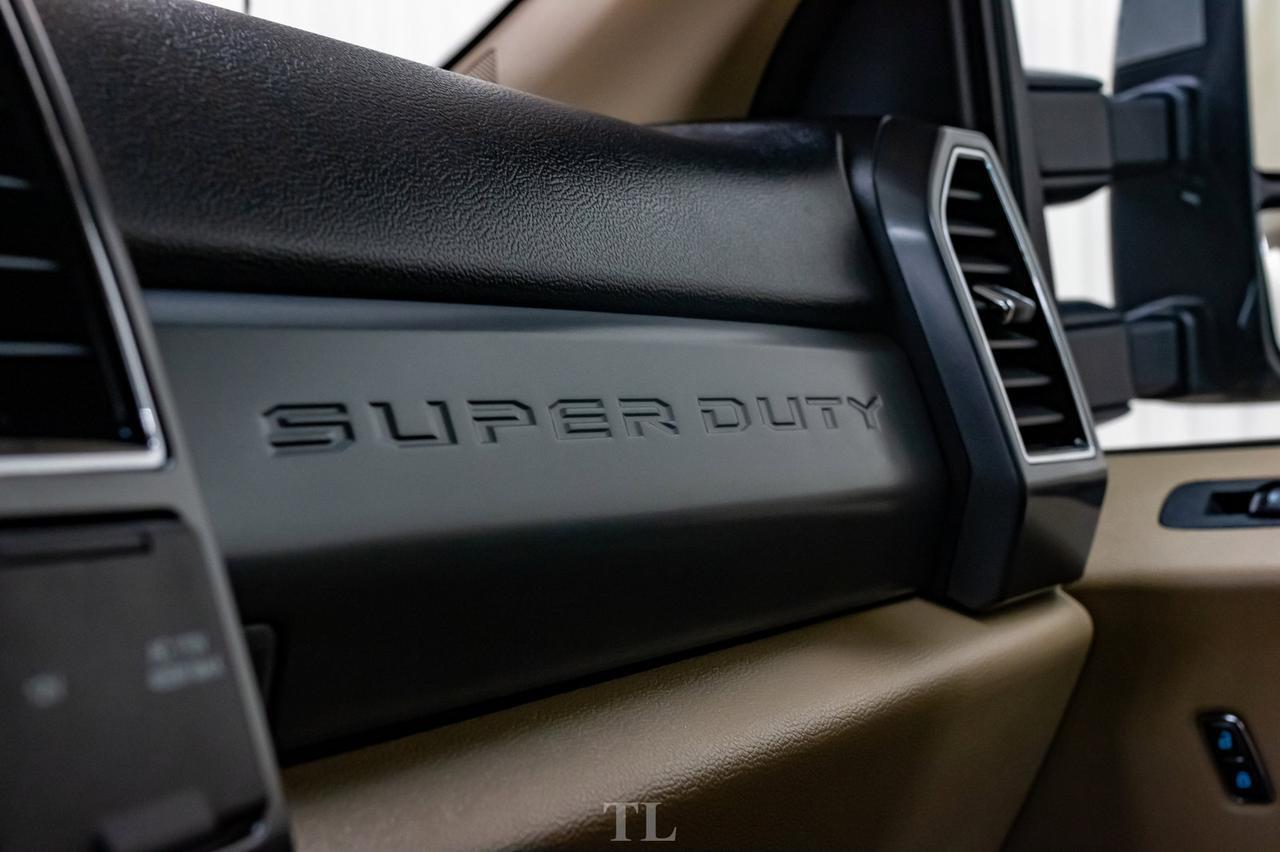 2019 Ford F-250 4x4 Crew Cab XLT FX4 Nav BCam Red Deer AB