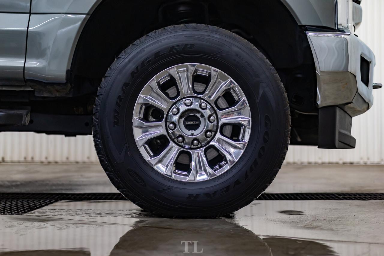 2019 Ford F-250 4x4 Crew Cab XLT FX4 Nav BCam Red Deer AB