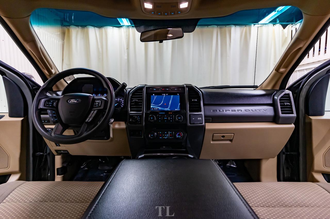 2019 Ford F-250 4x4 Crew Cab XLT FX4 Nav BCam Red Deer AB