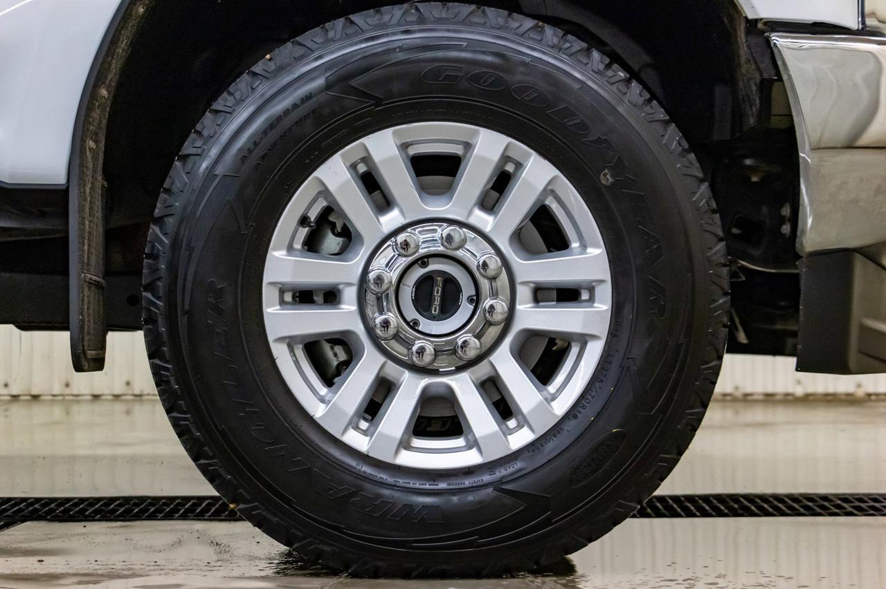 2019 Ford F-250 4x4 Crew Cab XLT FX4 Red Deer AB