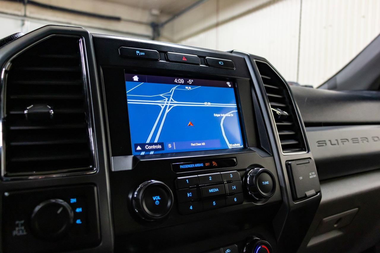 2019 Ford F-250 4x4 Crew Cab XLT Nav BCam Red Deer AB