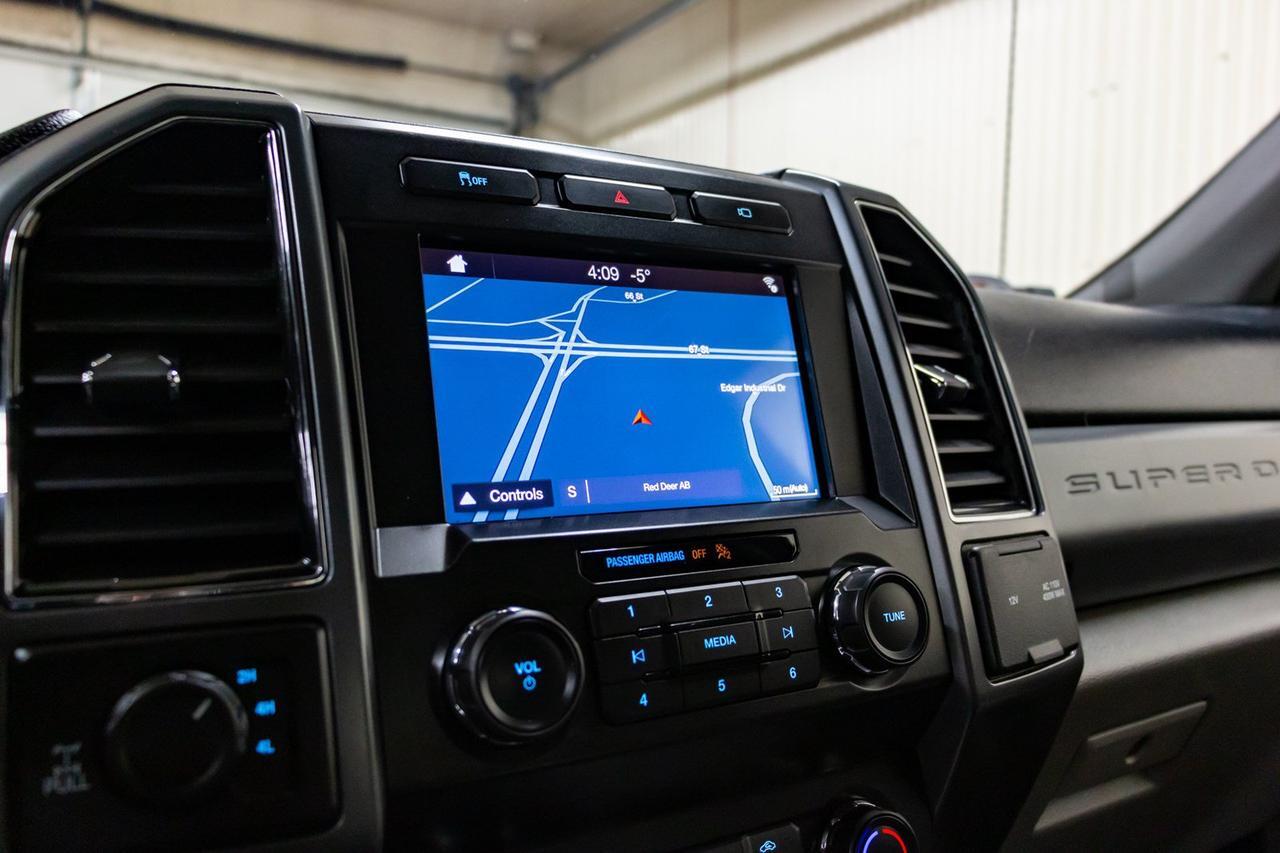2019 Ford F-250 4x4 Crew Cab XLT Nav BCam Red Deer AB