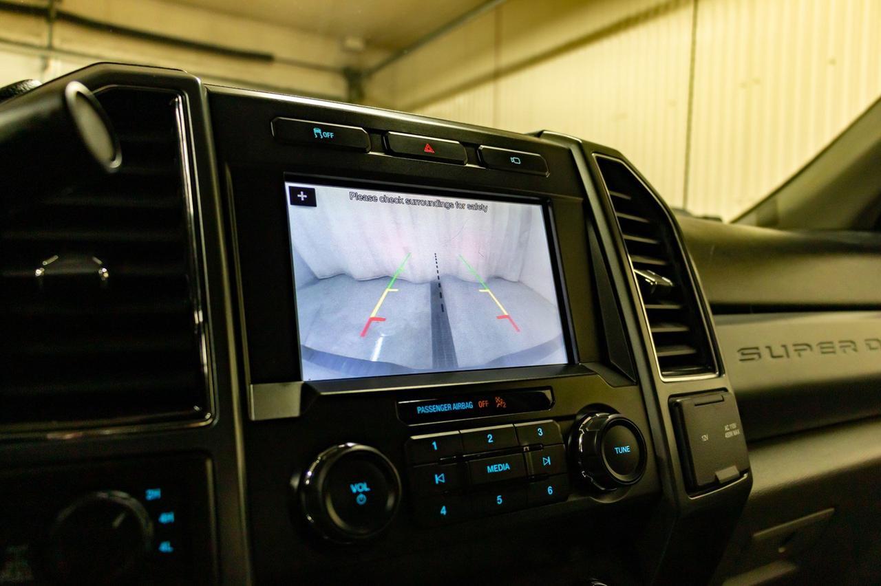 2019 Ford F-250 4x4 Crew Cab XLT Nav BCam Red Deer AB