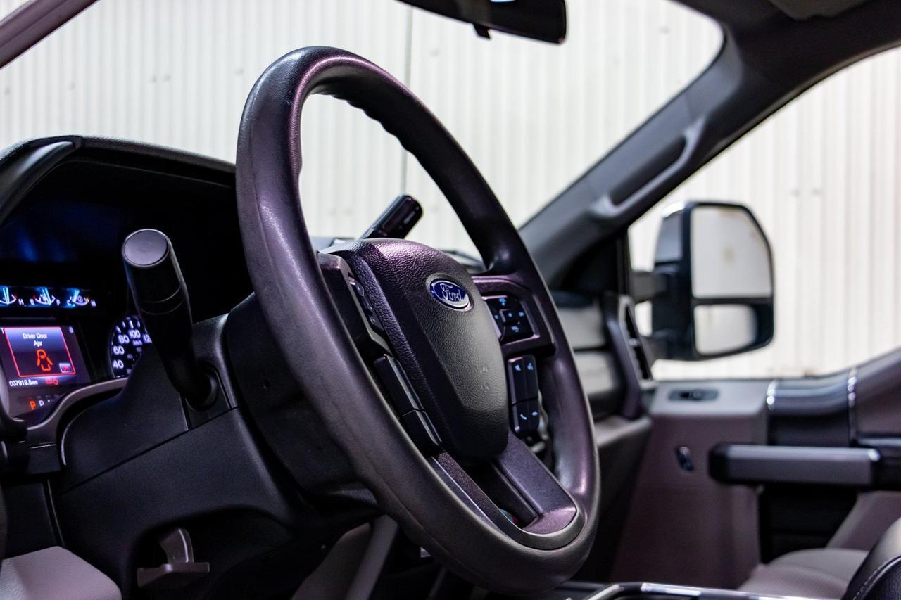 2019 Ford F-250 4x4 Crew Cab XLT Nav BCam Red Deer AB