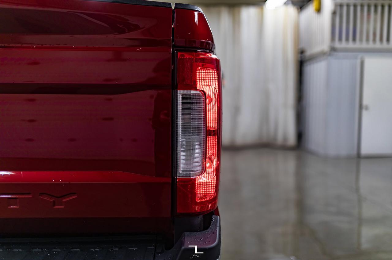 2019 Ford F-250 4x4 Super Cab XLT Longbox BCam Red Deer AB