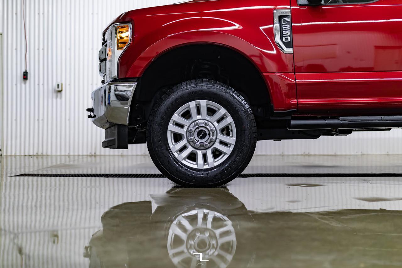 2019 Ford F-250 4x4 Super Cab XLT Longbox BCam Red Deer AB
