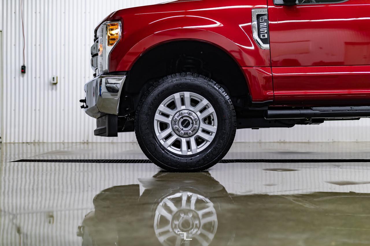 2019 Ford F-250 4x4 Super Cab XLT Longbox BCam Red Deer AB