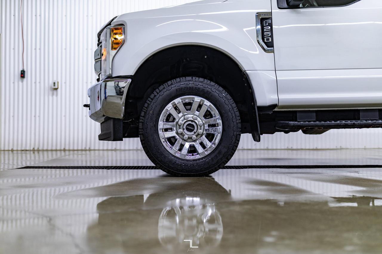 2019 Ford F-250 4x4 Super Cab XLT Longbox BCam Red Deer AB