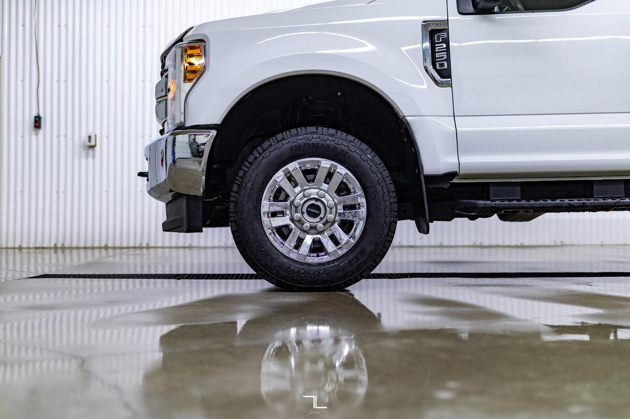 2019 Ford F-250 4x4 Super Cab XLT Longbox BCam Red Deer AB