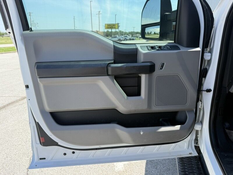 2019 Ford F-250 4x4 w/ Lift Gate 64k mi's XL Collinsville OK