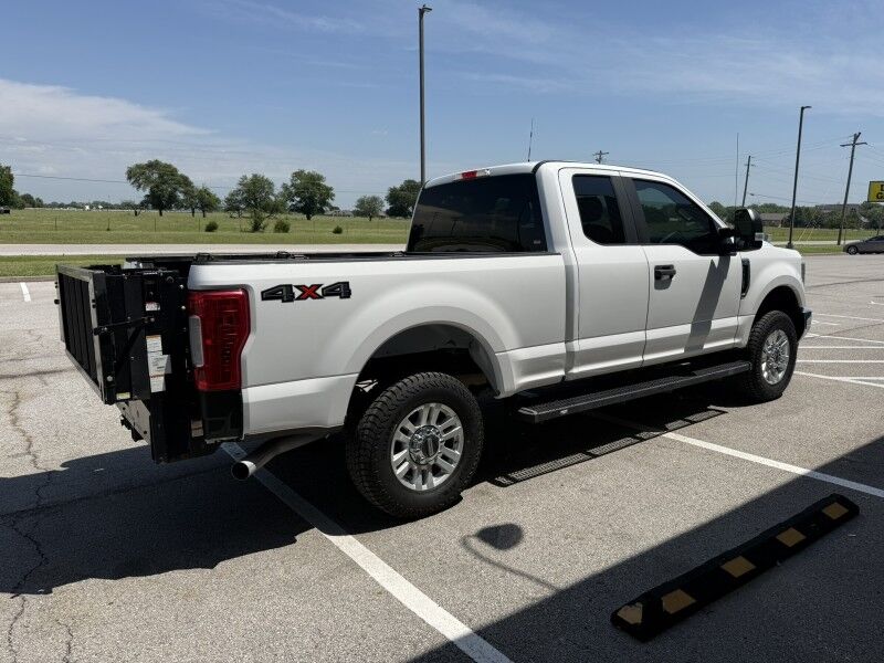 2019 Ford F-250 4x4 w/ Lift Gate 64k mi's XL Collinsville OK