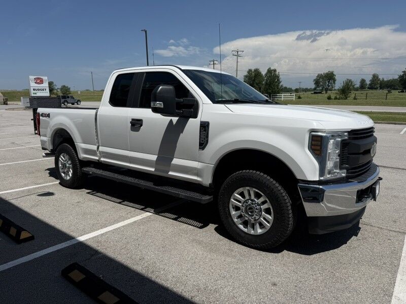 2019 Ford F-250 4x4 w/ Lift Gate 64k mi's XL Collinsville OK